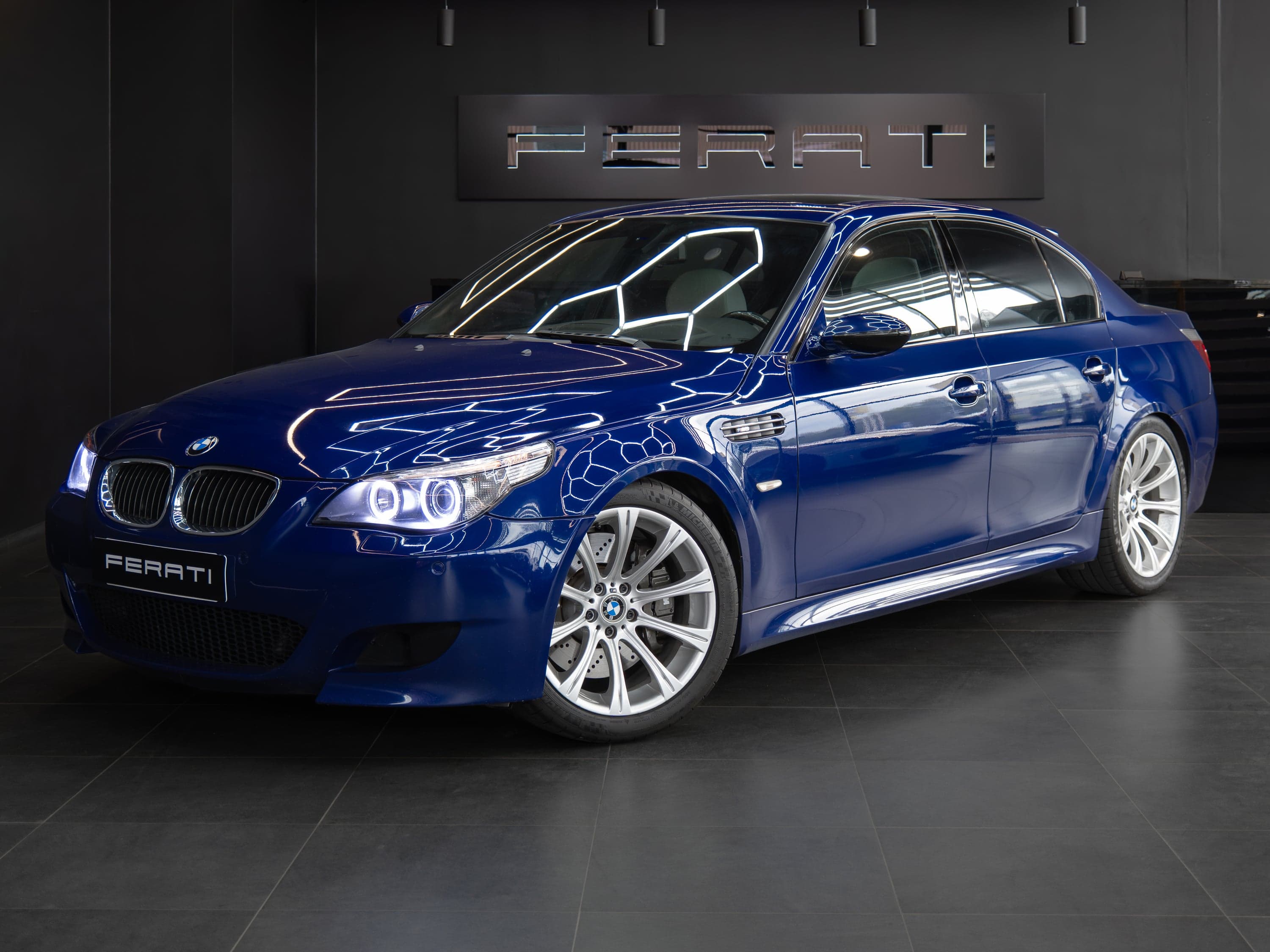 BMW M seeria: M5