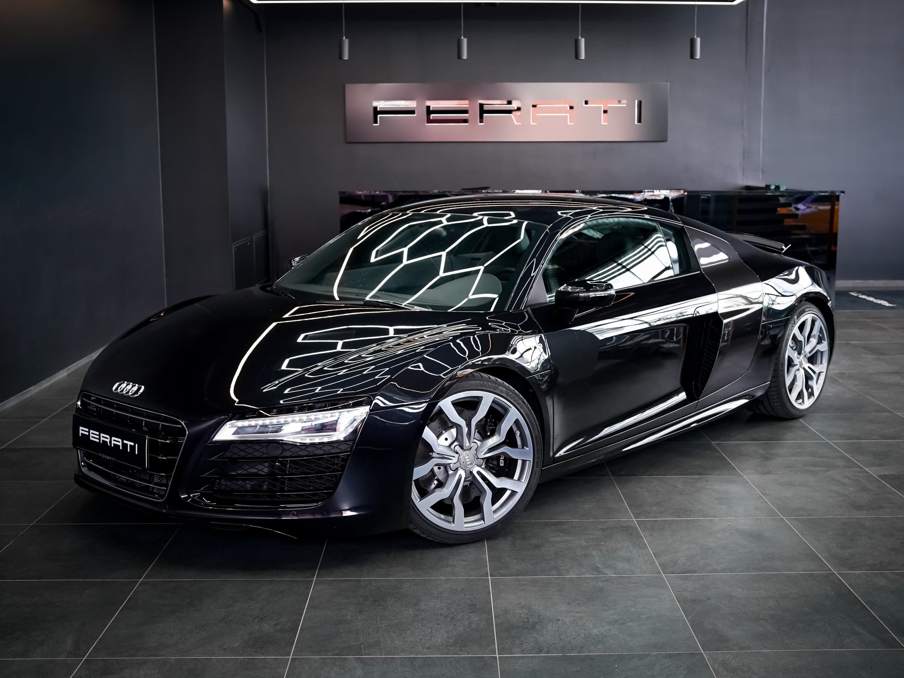 Audi R8