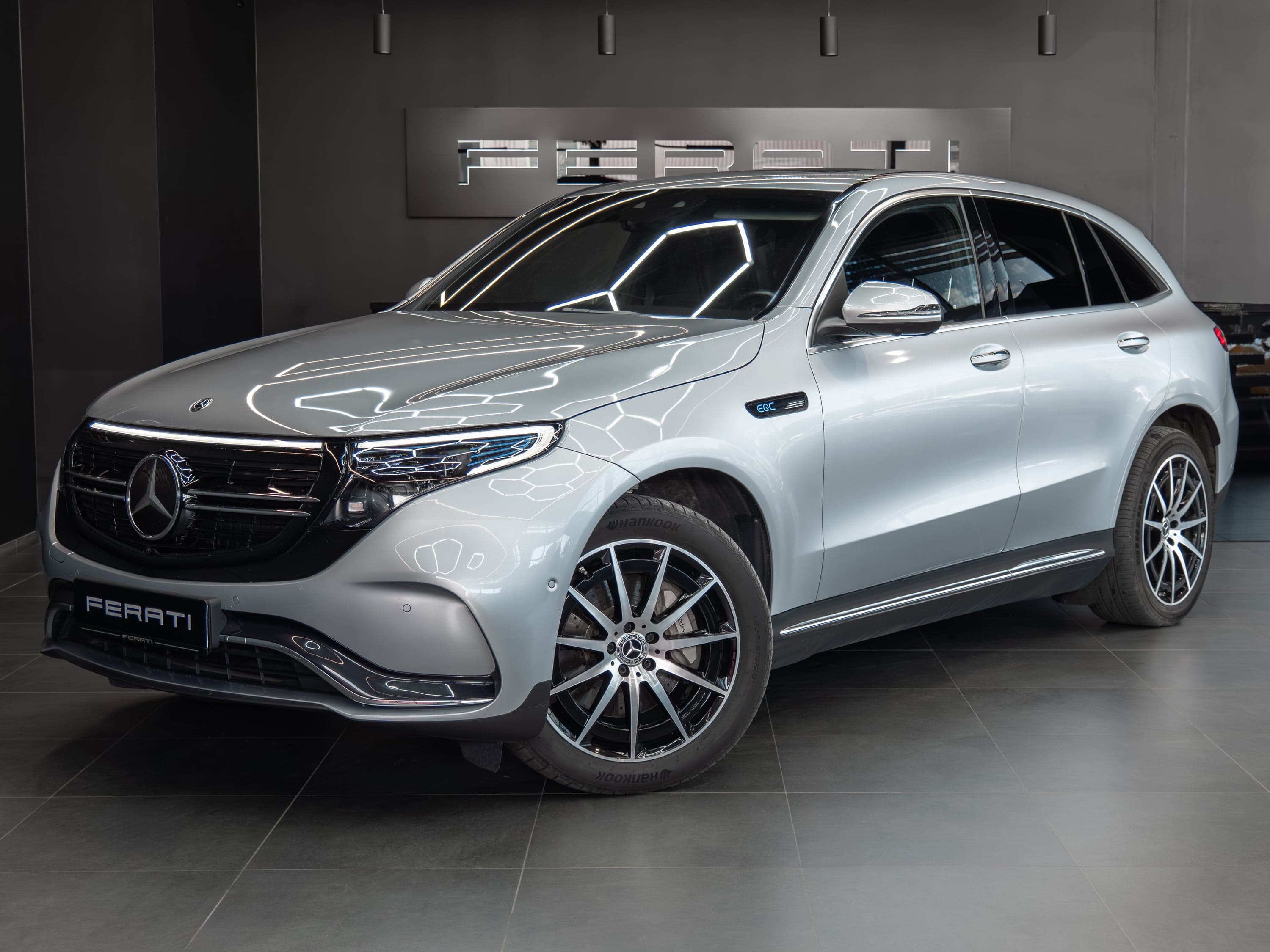 Mercedes-Benz EQC: EQC 400