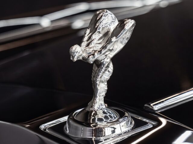 Rolls-Royce Phantom 🖤 

・6.8 V12 ⏐ 338 kW  
・2006 ⏐ 137 000 km 
・Käsitööna valminud interjöör 
・Muljetavaldav ligi 6-meetrine kerepikkus 
・Haruldane Rolls-Royce, mida Eesti teedel naljalt ei kohta 
・Oma ajastu absoluutne luksus 

Võta ühendust ja broneeri proovisõit:  
Kert Kruusmaa / +37257855272 / kert.kruusmaa@ferati.ee 
______ 

Rolls-Royce Phantom 🖤 

・6.8 V12 ⏐ 338 kW  
・2006 ⏐ 137 000 km 
・Handcrafted interior 
・Impressive body length of almost 6 meters 
・Rarely seen on Estonian roads 
・Absolute luxury of its own time  

Get in touch and book your test drive:  
Kert Kruusmaa / +37257855272 / kert.kruusmaa@ferati.ee