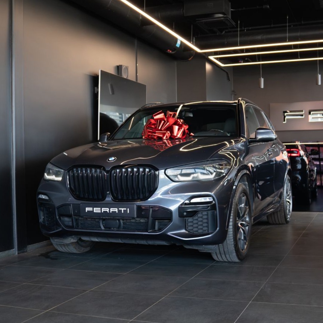 BMW X5 xDrive30d on läbi Ferati maaklerimüügi teenuse müüdud Eestist väljapoole.🚗🌍 
Ferati kaudu oma sõidukit müües leiab keskmiselt 50% meie maaklerimüügi autodest oma kodu välismaal.
Kui oled autot müümas ja soovid kiirendada enda müügiprotsessi müües oma autot lisaks Eestile ka Euroopas, siis võta ühendust Ralf Ellerveega +372 5787 3004 / ralf.ellervee@ferati.ee. 📞

.

BMW X5 xDrive30d successfully sold outside of Estonia via Ferati’s brokerage service! 🚗🌍
On average, 50% of the vehicles sold through our brokerage service find new homes abroad. If you’re looking to speed up your selling process and market your car not just in Estonia but across Europe, get in touch with Ralf Ellervee at +372 5787 3004 or ralf.ellervee@ferati.ee for more information. 📞

#ferati